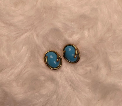 9ct Yellow Gold Oval Cabochon Turquoise Stud Earring