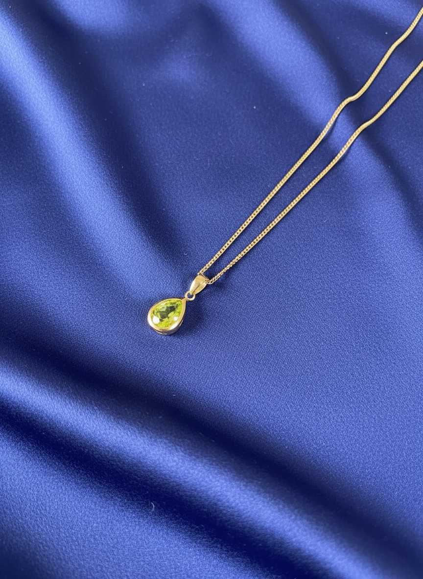 9ct Yellow Gold Pear Shape Peridot Pendant Necklace