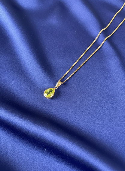 9ct Yellow Gold Pear Shape Peridot Pendant Necklace
